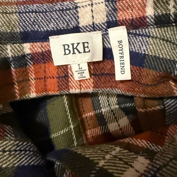 Buckle BKE Women’s Size L Flannel New! - Picture 3 of 3